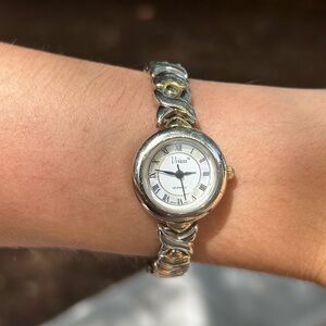 XO vintage watch with extender